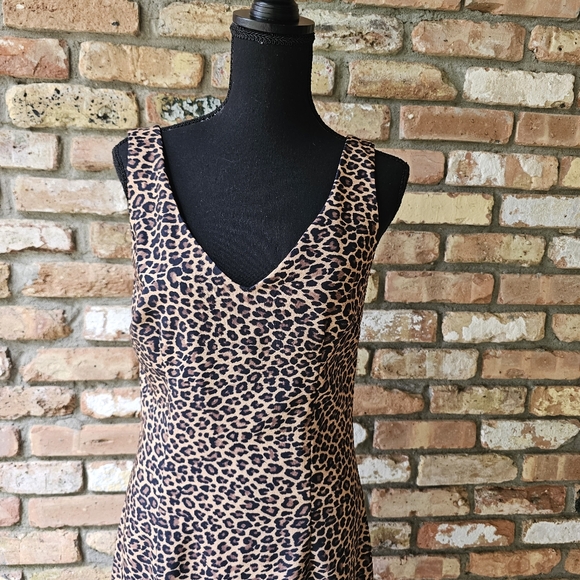 Vintage Leopard Print Embellished Sleeveless Sheath Dress - Picture 5 of 15